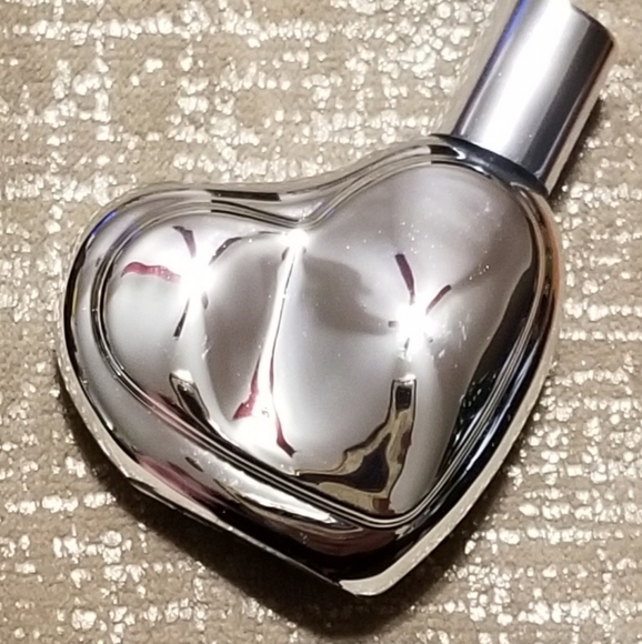 BeBe Signature Scent - Picture 2 of 2